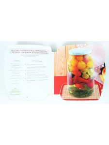 Консервированные помидоры, огурцы, перец